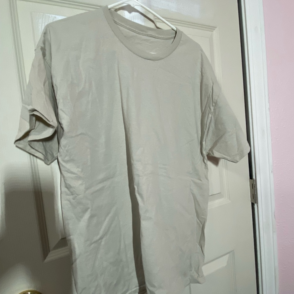 Plain gray T-shirt
